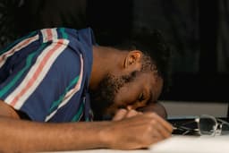 Oboseala decizională la păcănele – când e timpul să iei pauză